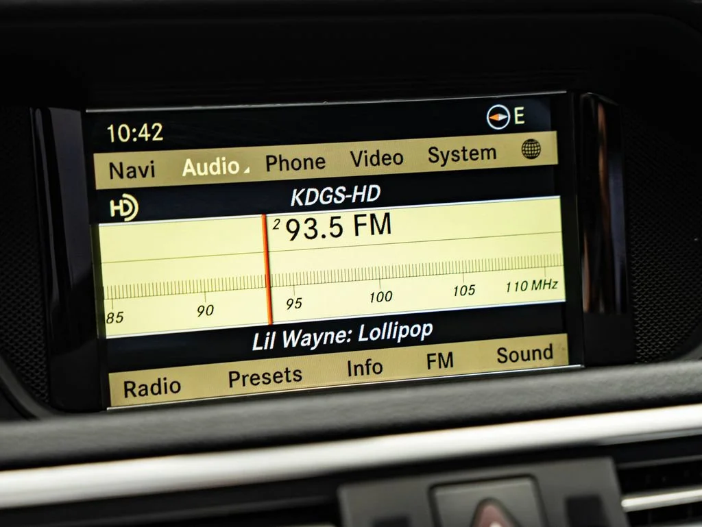 Used 2012 White Mercedes-Benz E 350 Luxury image 34