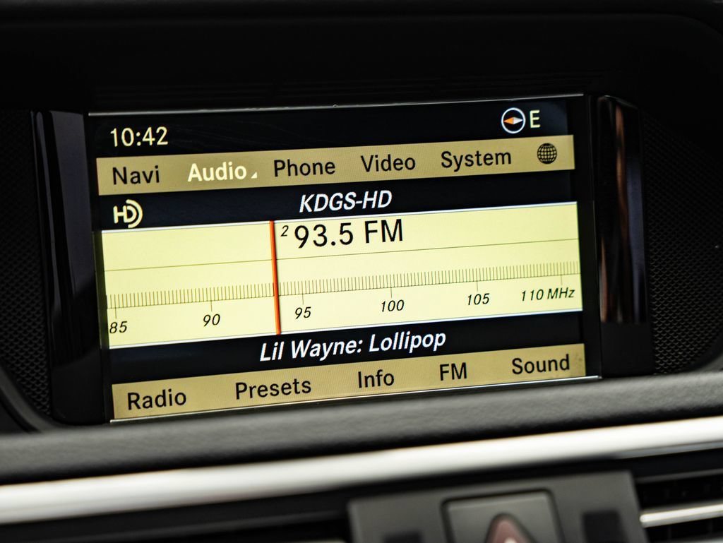 Used 2012 White Mercedes-Benz E 350 Luxury image 34