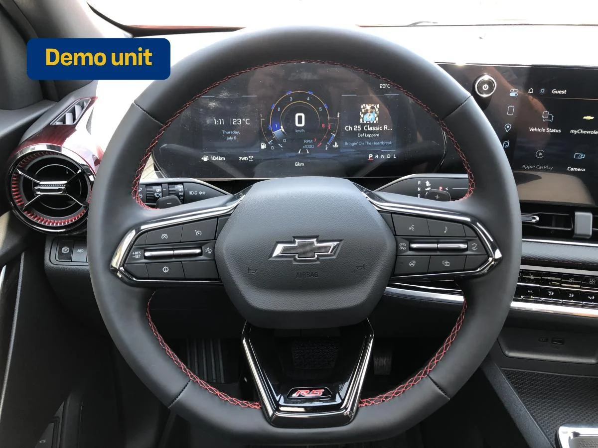 Used 2027 Red Chevrolet Awd 4dr Rs image 13