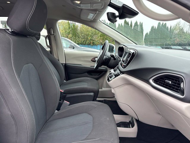 Used 2023 Bright White Clearcoat Chrysler LX image 16