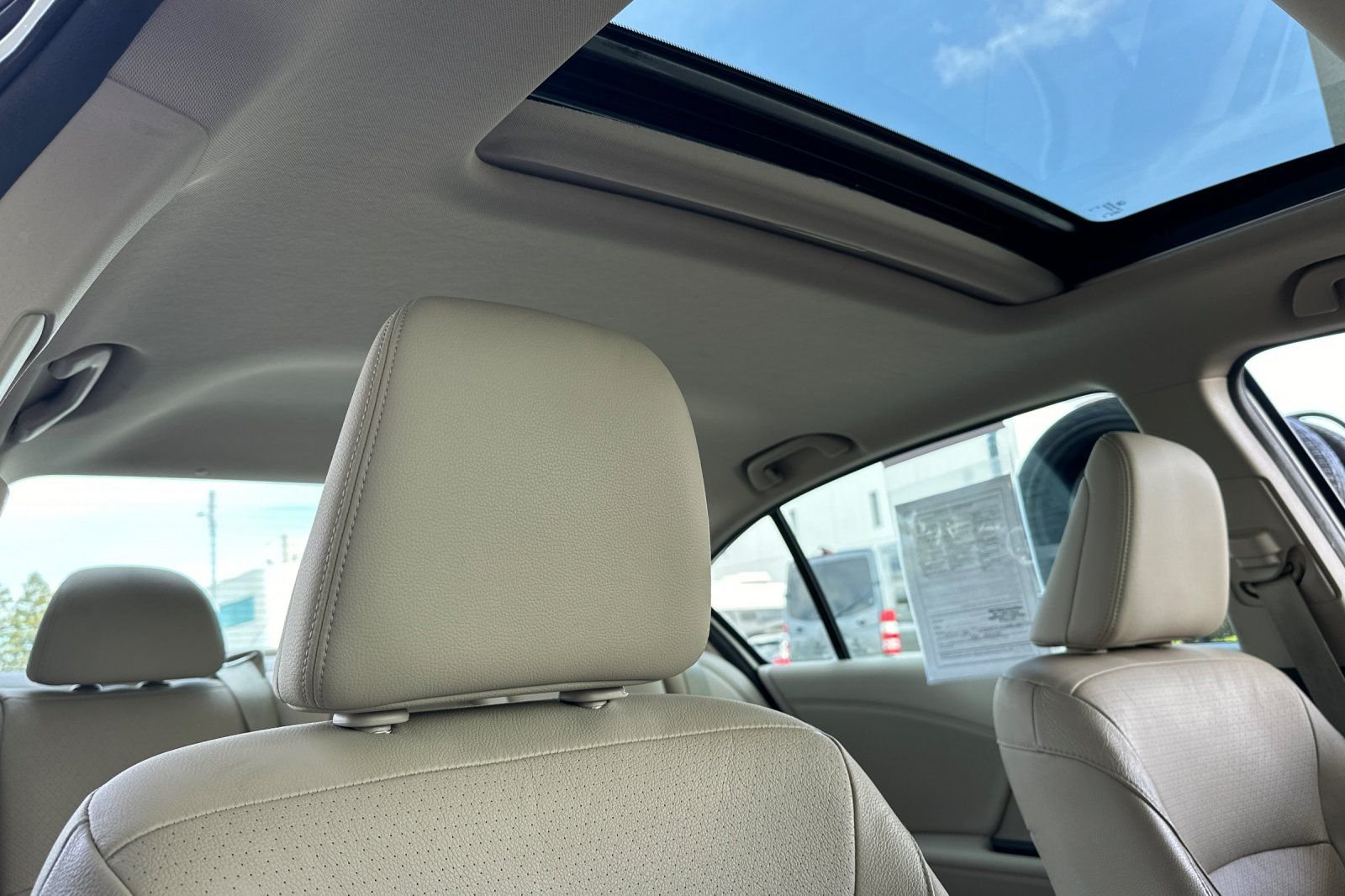 Used 2017 White Honda Touring image 16