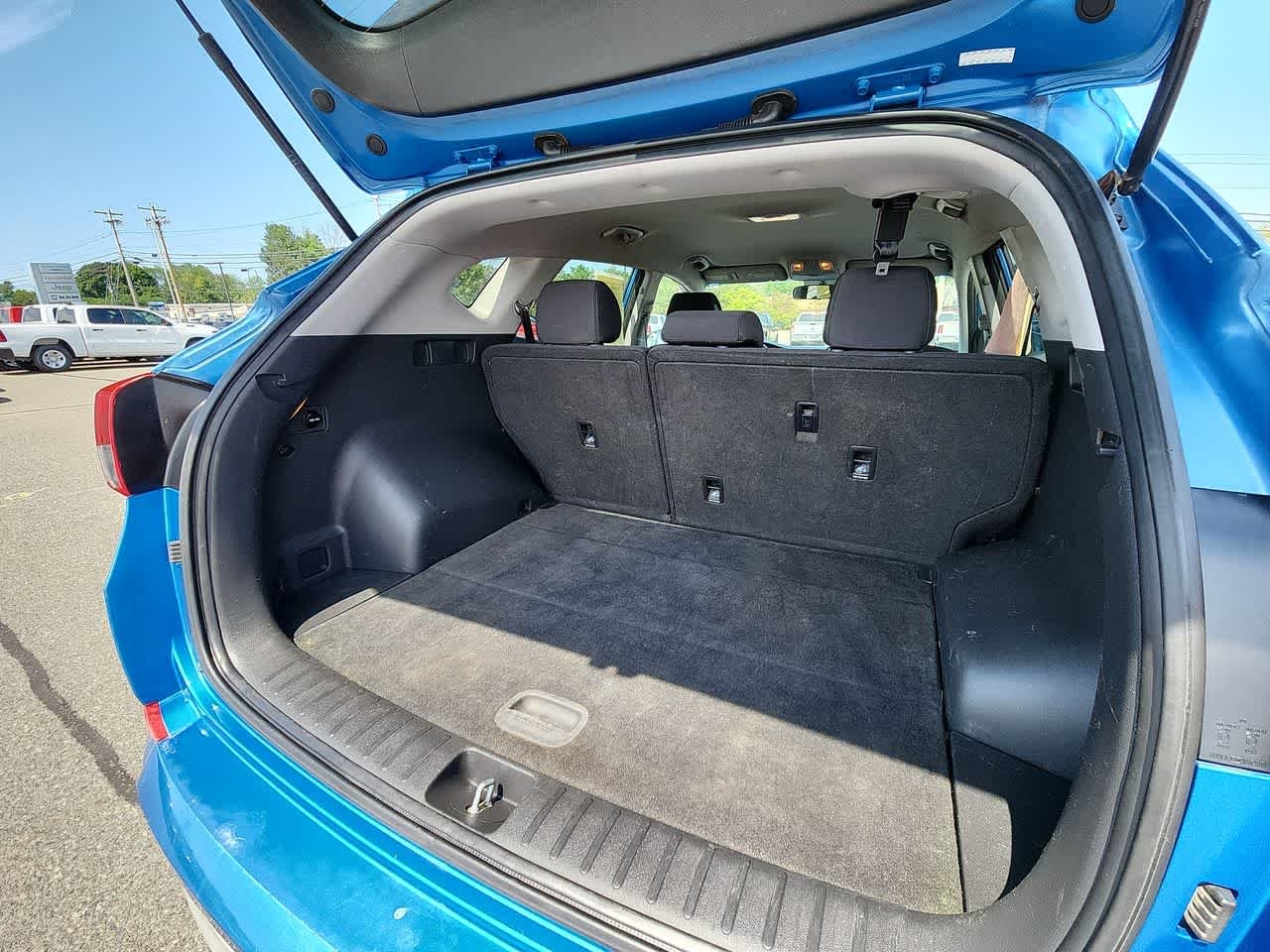 Used 2017 Caribbean Blue Hyundai Eco image 17