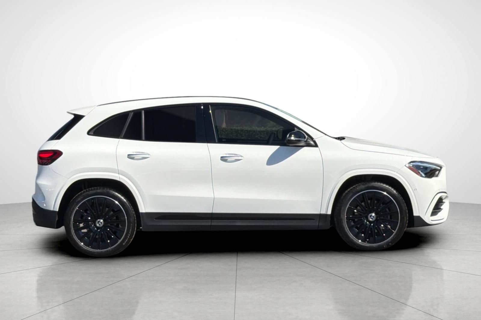 New 2026 Polar White Mercedes-Benz GLA 250 image 31