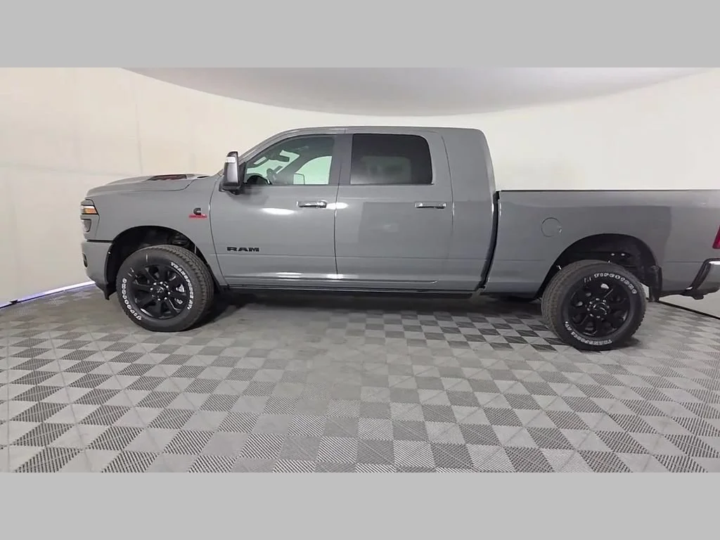 New 2026 Ceramic Gray Clear-Coat Exterior Paint RAM Laramie image 34