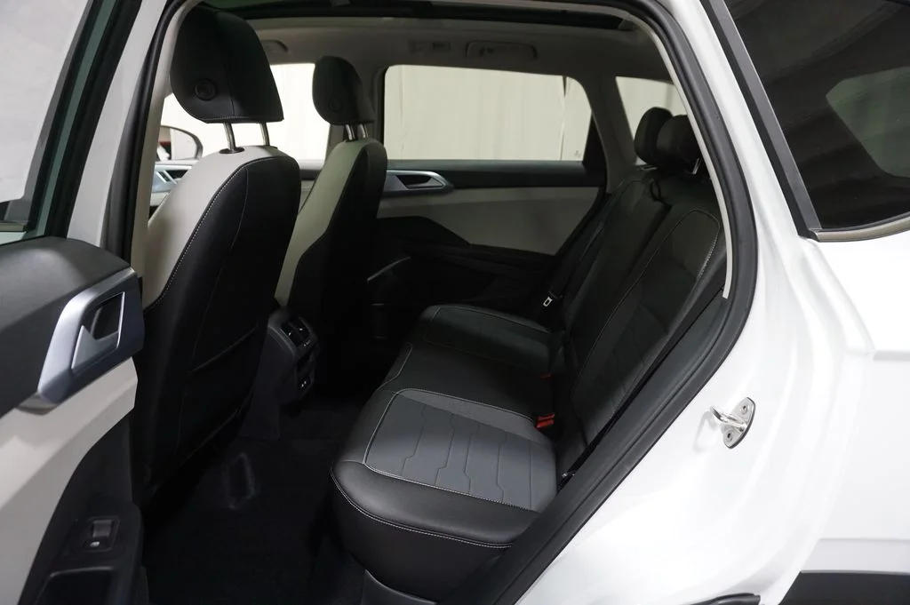 New 2026 White Volkswagen 1.5T SE image 11