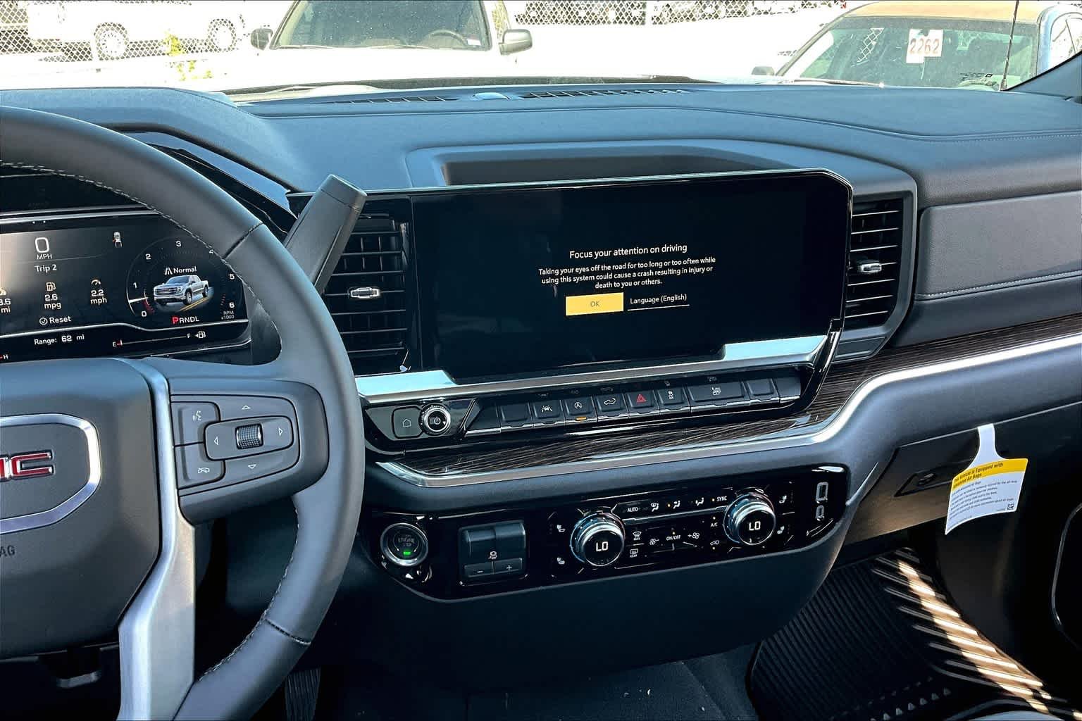 Used 2025 Onyx Black GMC Elevation image 6