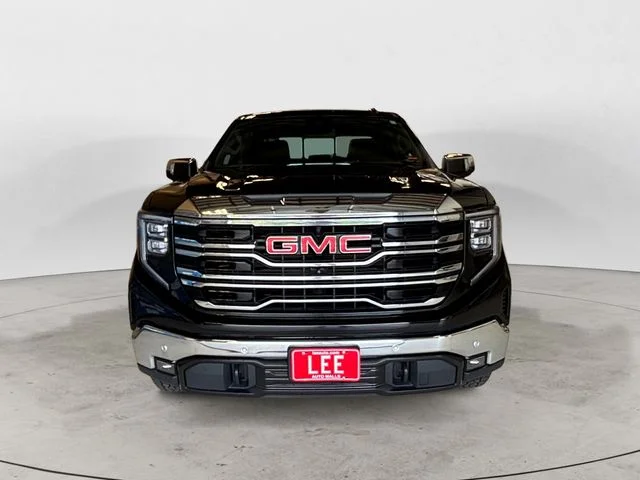 Used 2023 Black GMC SLT image 9