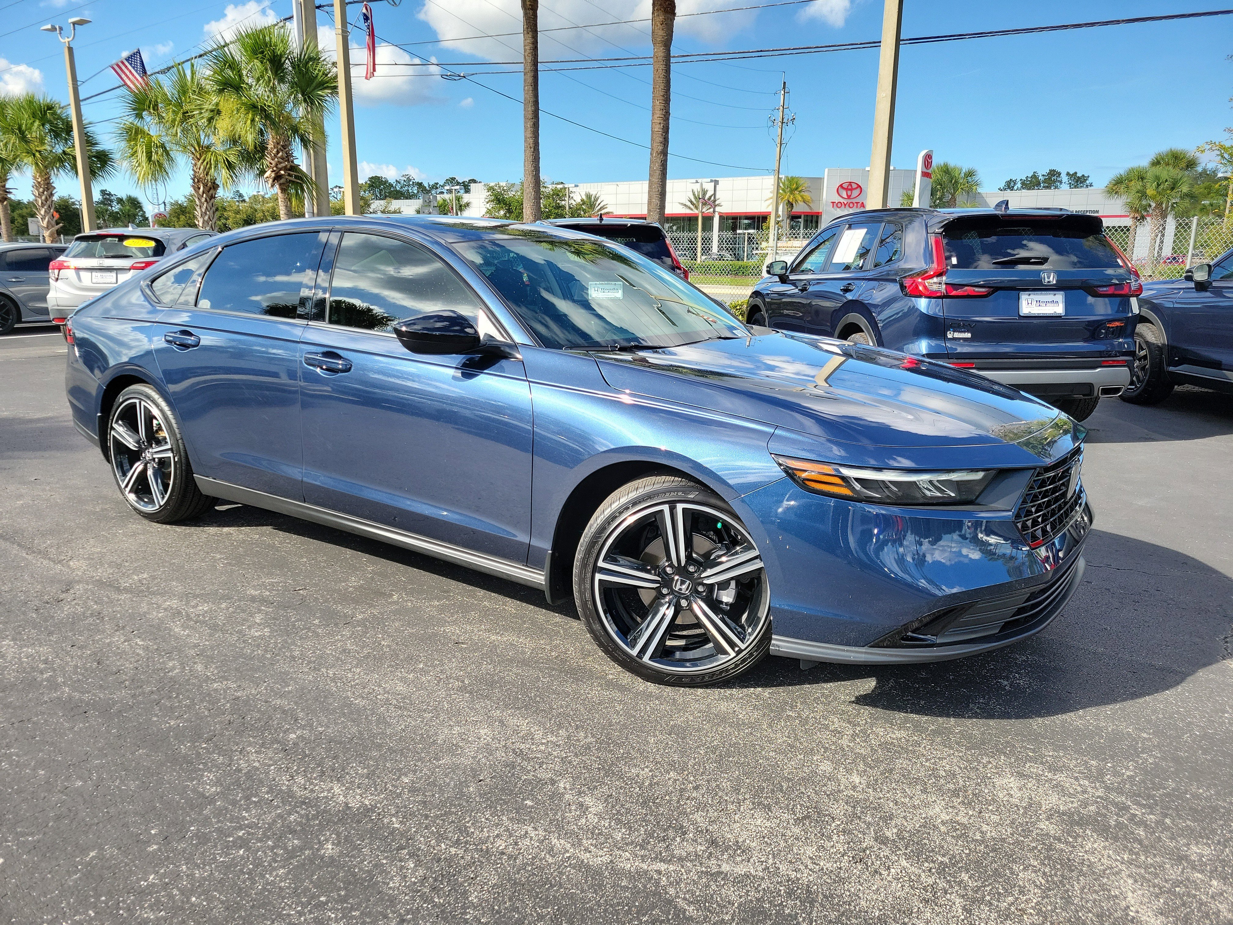 Certified Used 2026 Canyon River Blue Metallic Honda SE image 37