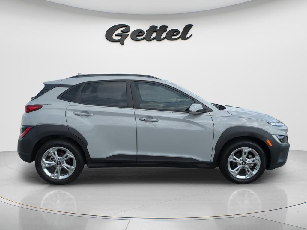 Used 2023 Silver Hyundai SEL image 4