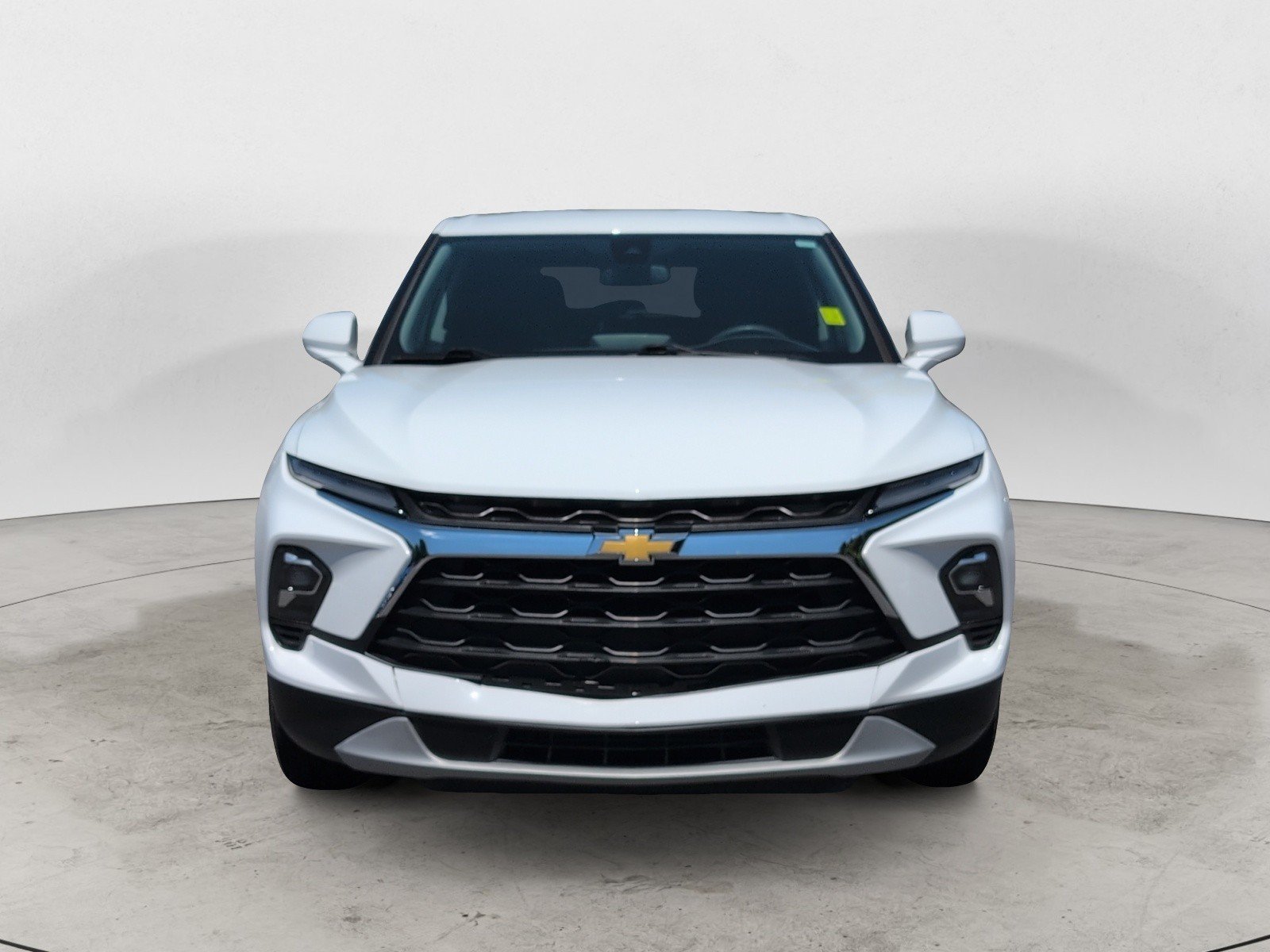 Used 2024 Summit White Chevrolet LT image 7