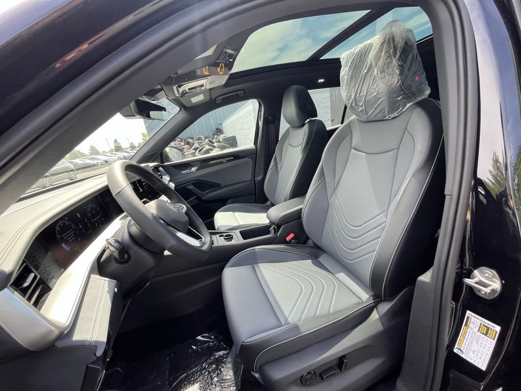 New 2026 Black Volkswagen 2.0T SE R-Line Black image 10