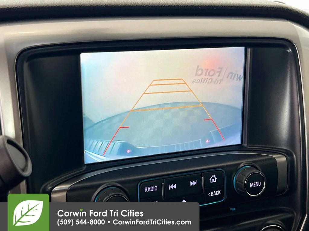Used 2017 White Chevrolet LT image 18