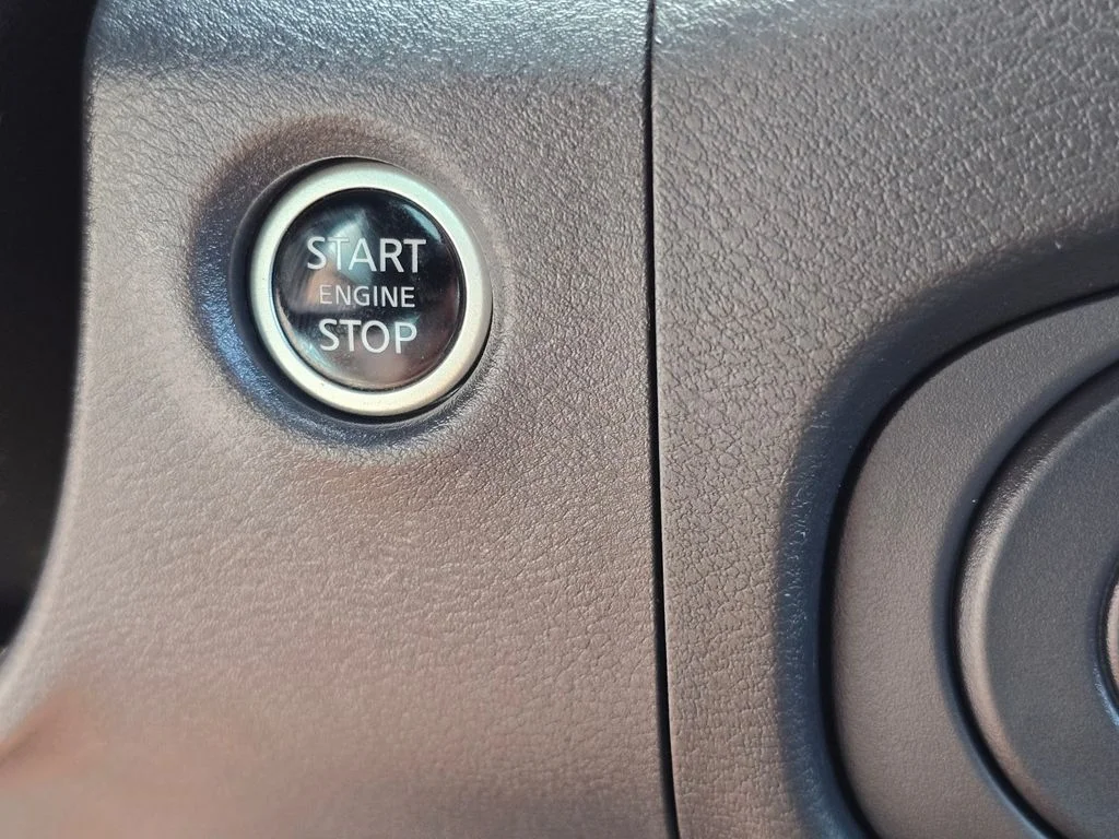 Used 2024 Blue Nissan SL image 29
