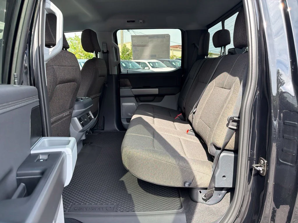 New 2027 Agate Black Metallic Ford F-250® XLT image 26