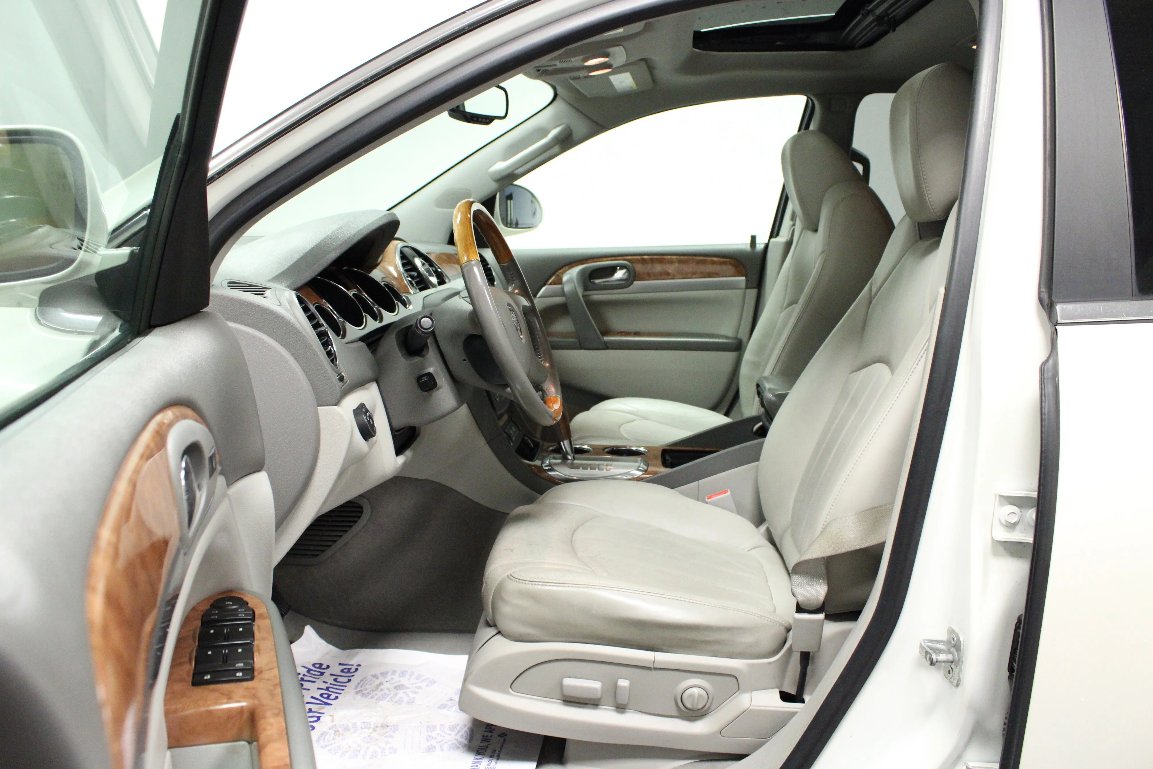 Used 2011 White Diamond Clearcoat Buick CXL image 12