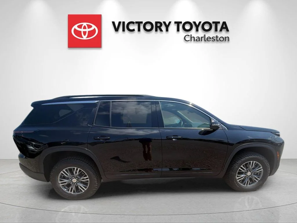 Used 2025 Black Chevrolet LT image 6