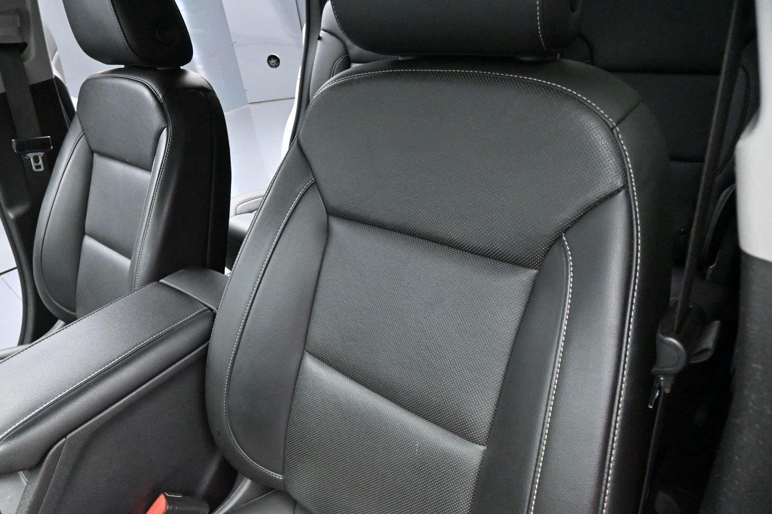 Used 2023 Summit White GMC SLT image 16