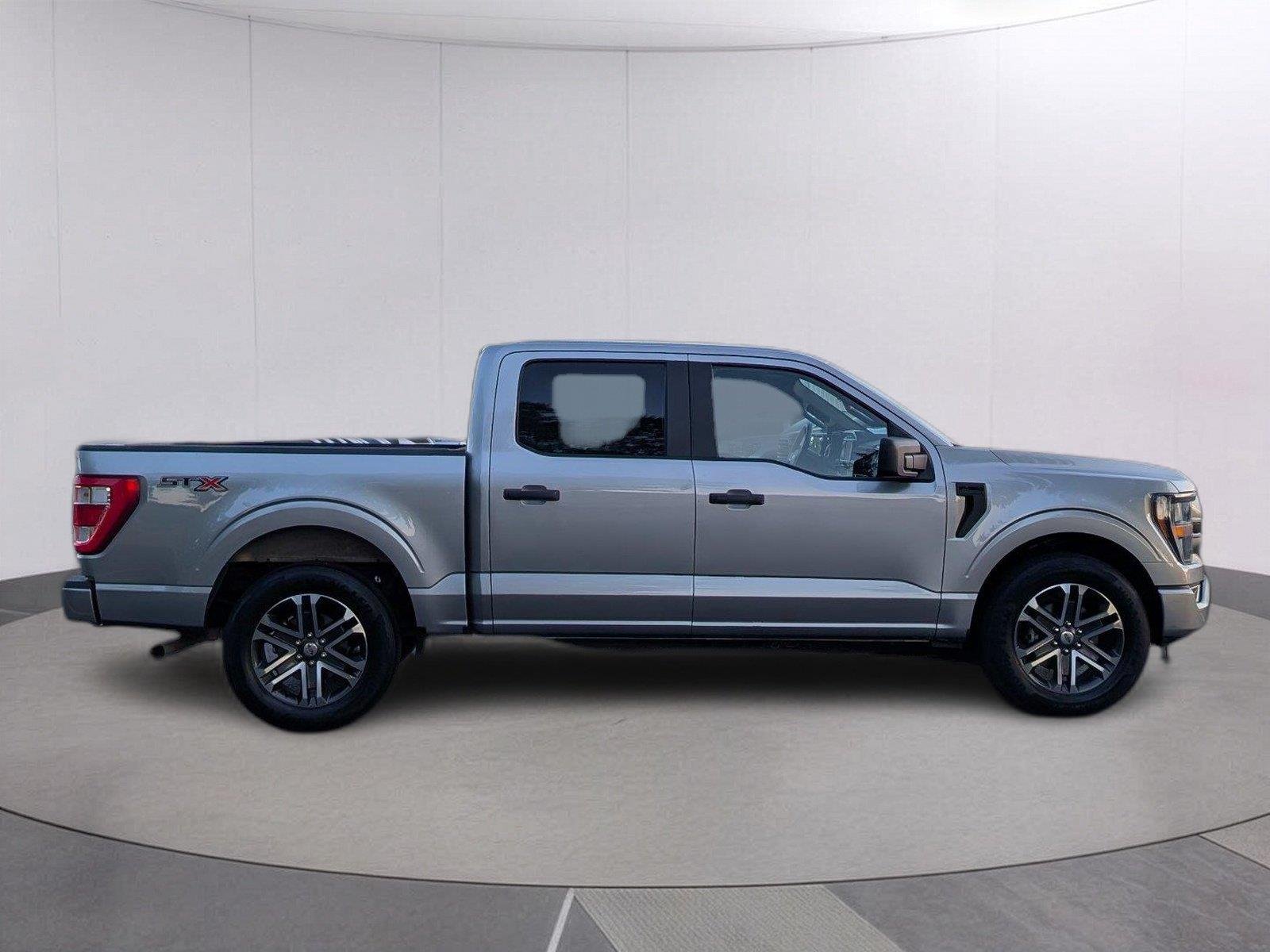 Used 2023 Iconic Silver Ford XL image 8