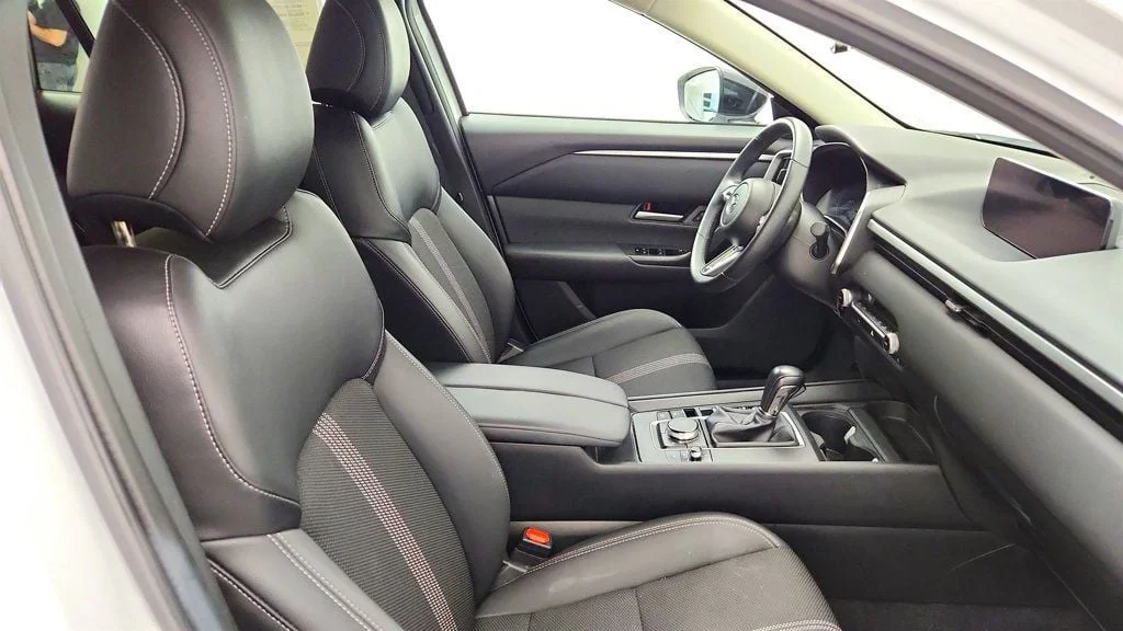 Used 2025 Wind Chill Pearl Mazda 2.5 S Preferred Package AWD image 23