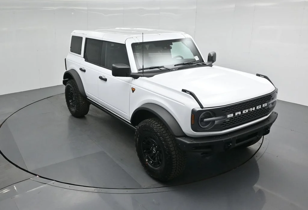 New 2026 Oxford White Ford Badlands image 36