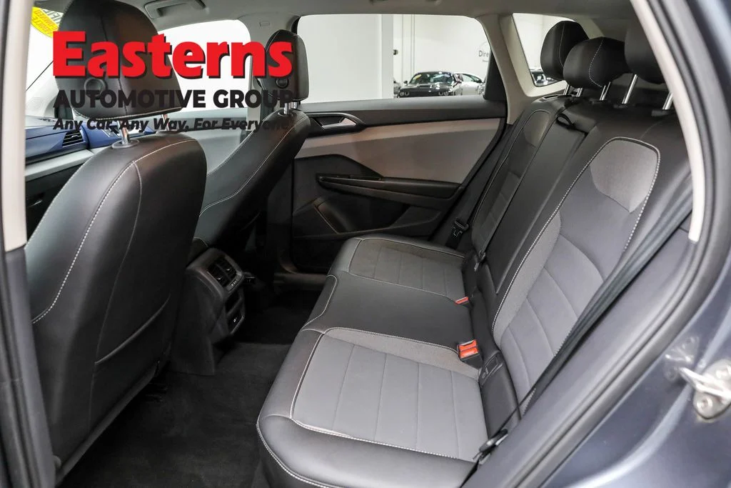 Used 2023 Gray Volkswagen 1.5T SE image 21