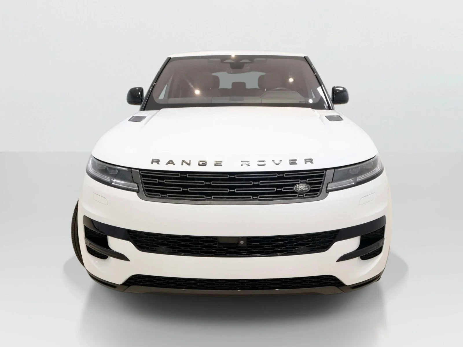 Used 2023 Fuji White Land Rover SE image 8