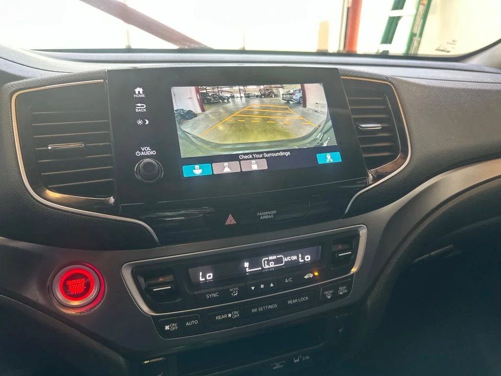 Used 2021  Honda EX-L image 18
