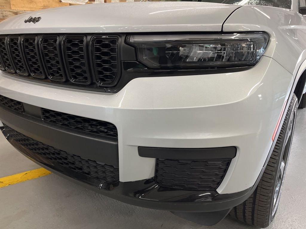 2025 Jeep Grand Cherokee L Altitude - Photo 10