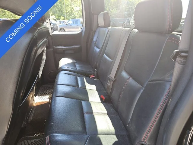 Used 2013 Black Chevrolet LT image 15
