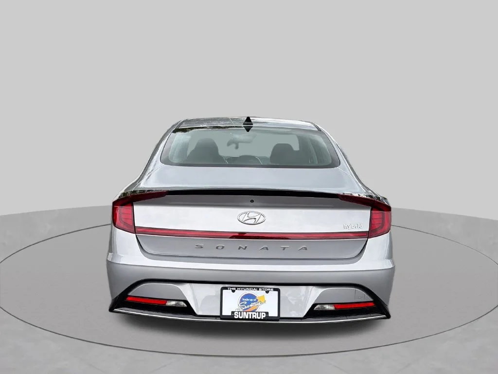 Used 2023 Silver Hyundai SEL image 14