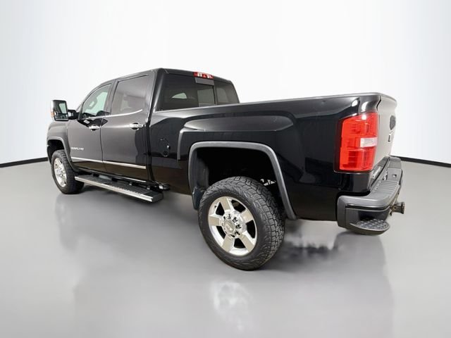 Used 2016 Black GMC Denali image 5