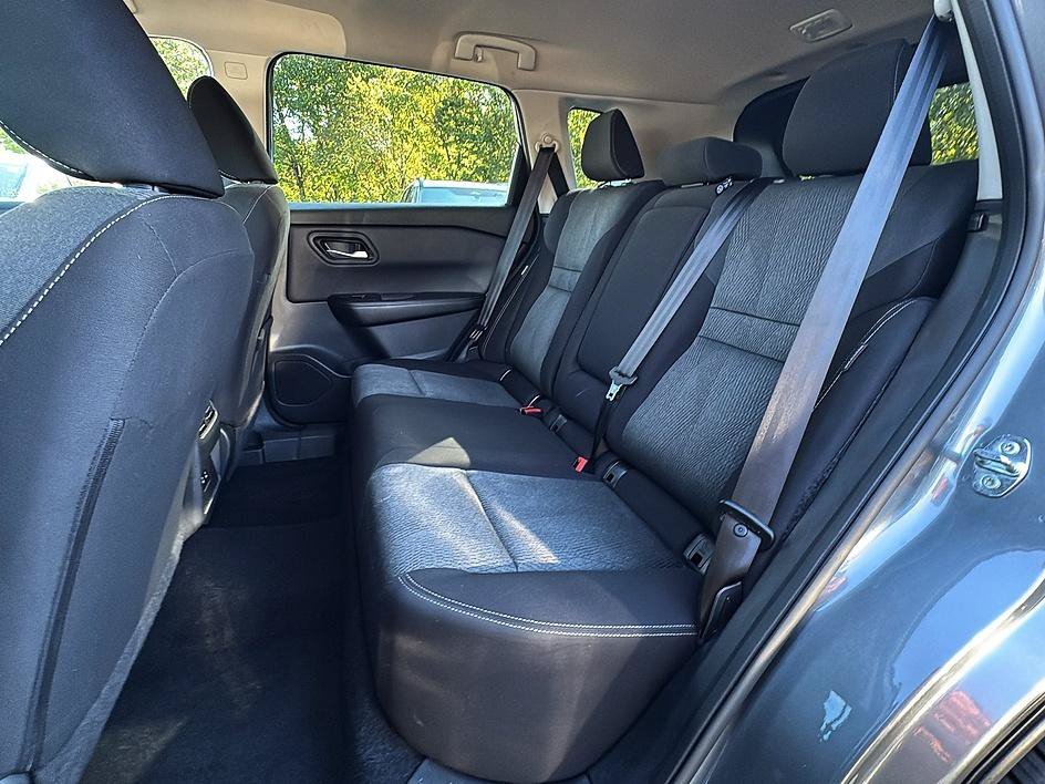 Used 2025 Gun Metallic Nissan SV image 18