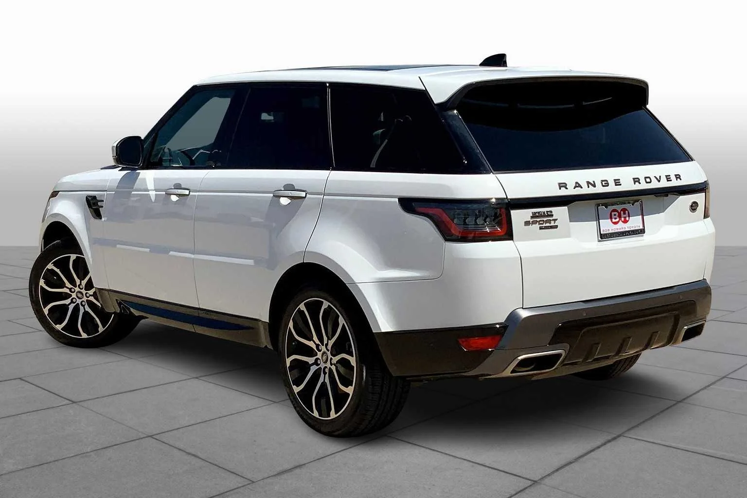 Used 2021 Fuji White Land Rover HSE Silver Edition image 24