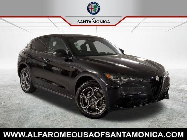 2025 Alfa Romeo Stelvio Base