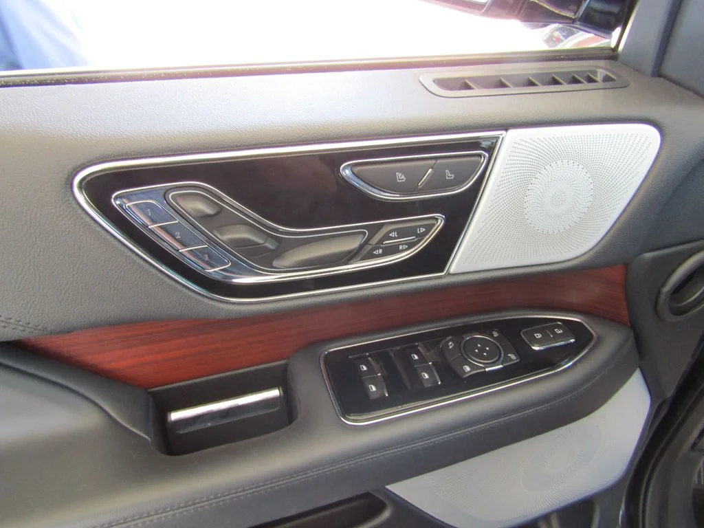 Used 2023 Starlight Lincoln Reserve image 27