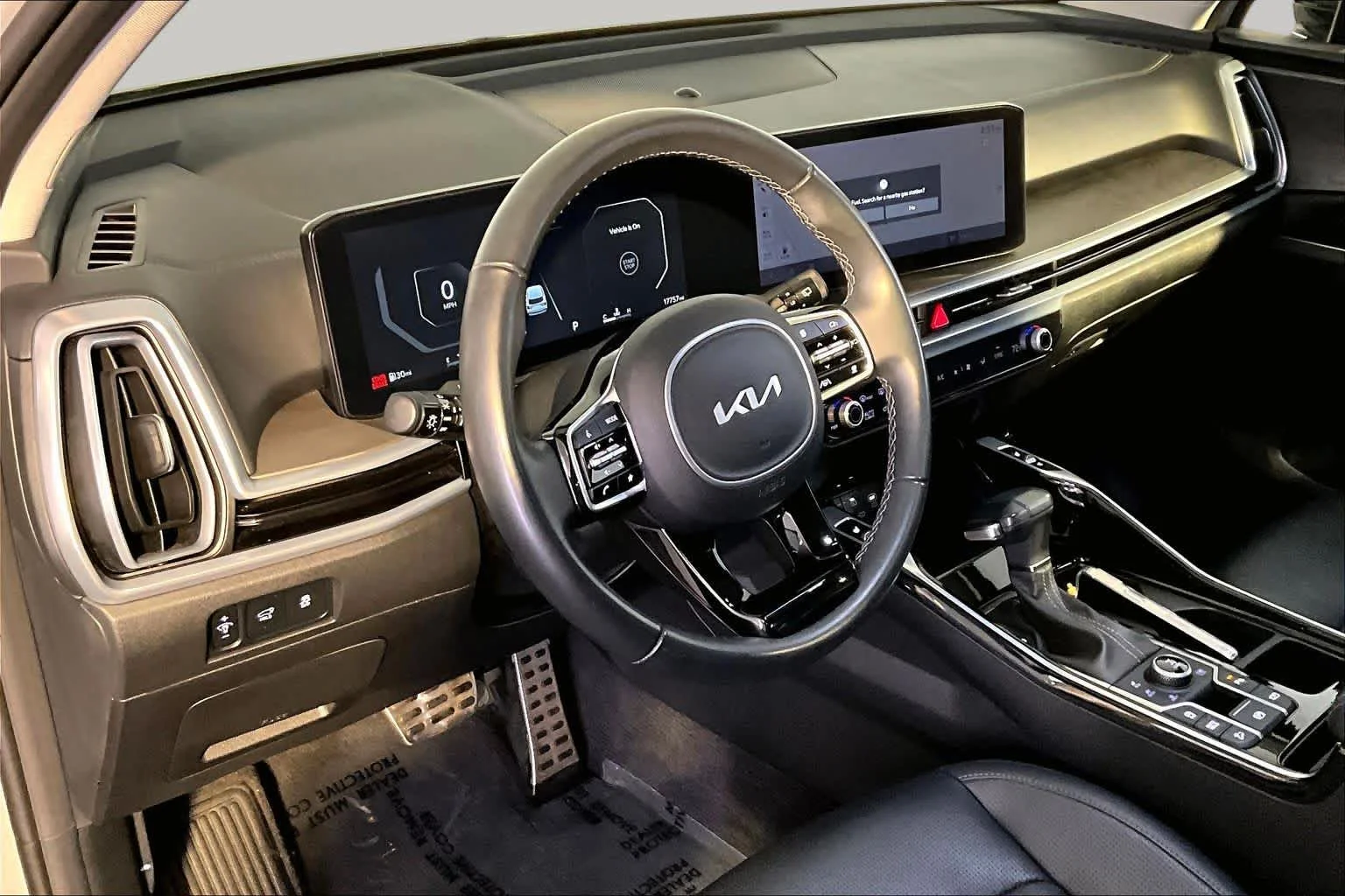 Used 2024 Wolf Gray Kia X-Line SX image 18