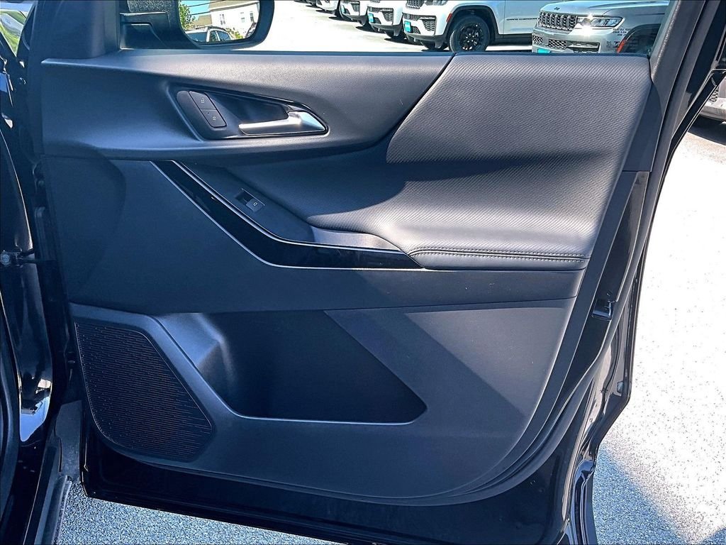 Used 2025 Black Chevrolet LT image 12