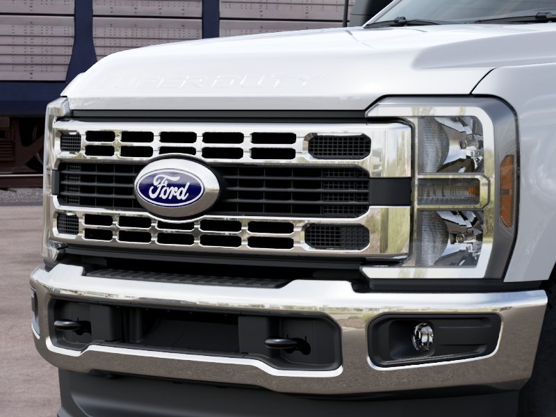 New 2027 Oxford White Ford F-350® XLT image 17
