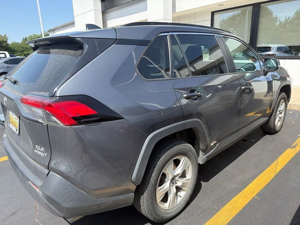 Used 2020 Gray Toyota XLE image 7