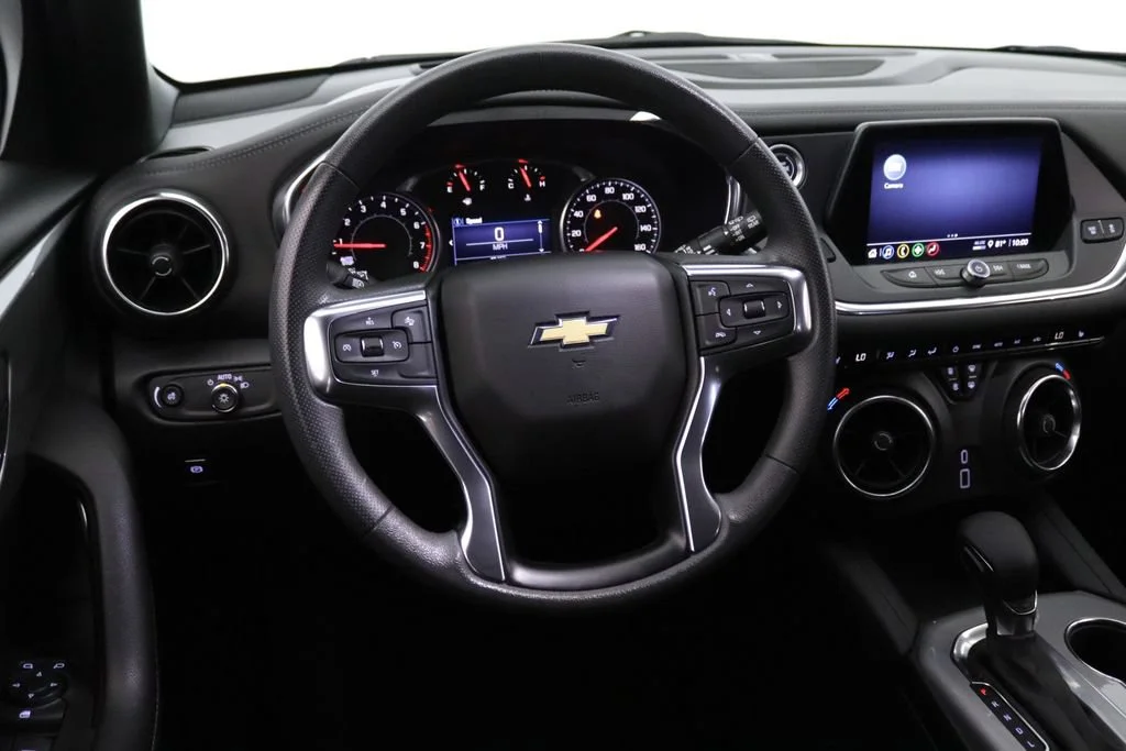 Used 2022 Summit White Chevrolet 2LT image 16