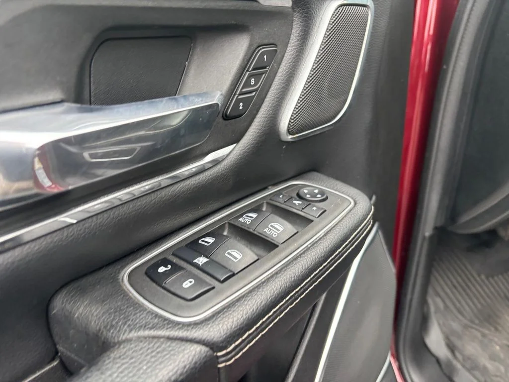Used 2022 Red Ram Laramie image 28