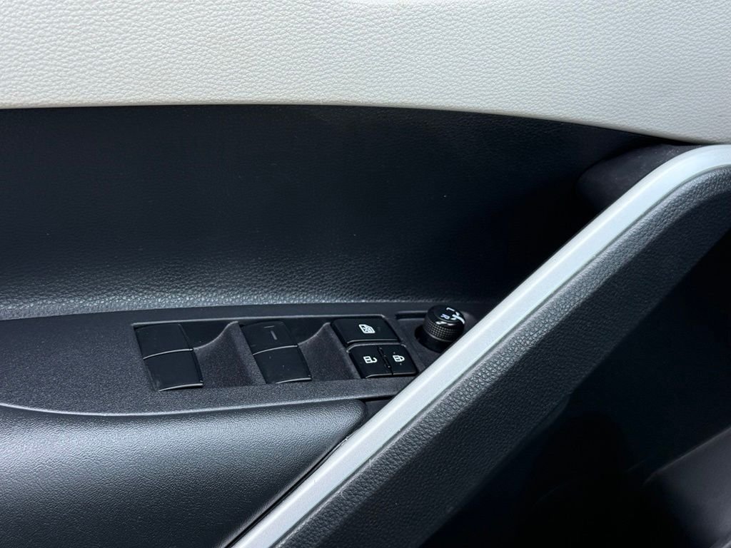 Used 2024 White Toyota L image 20