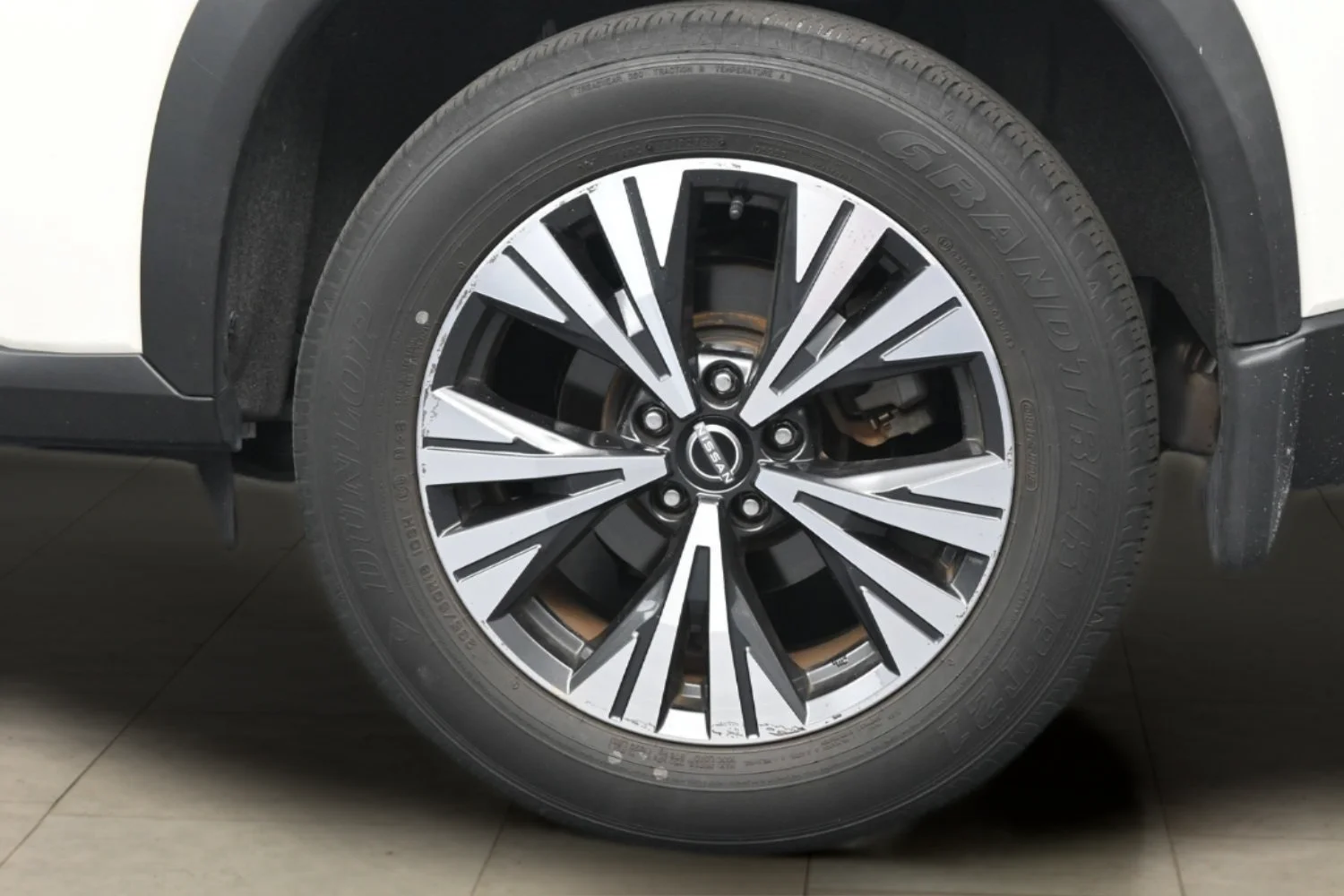 Certified Used 2023 Pearl White Tricoat Nissan SV image 20