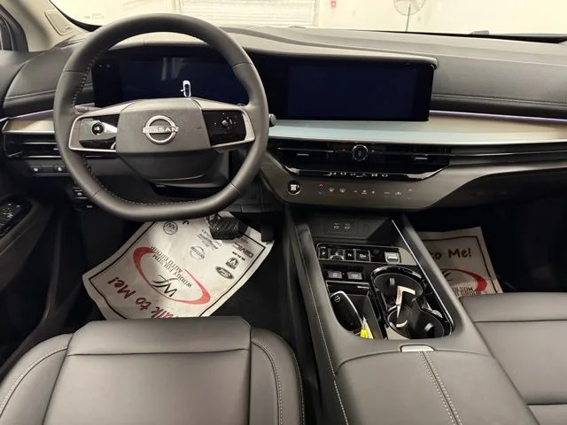 New 2025 Everest White TriCoat Nissan SL image 16