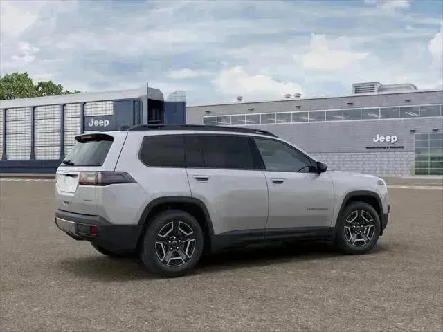 New 2026 Silver Zynith Clear-Coat Exterior Paint Jeep Laredo image 2