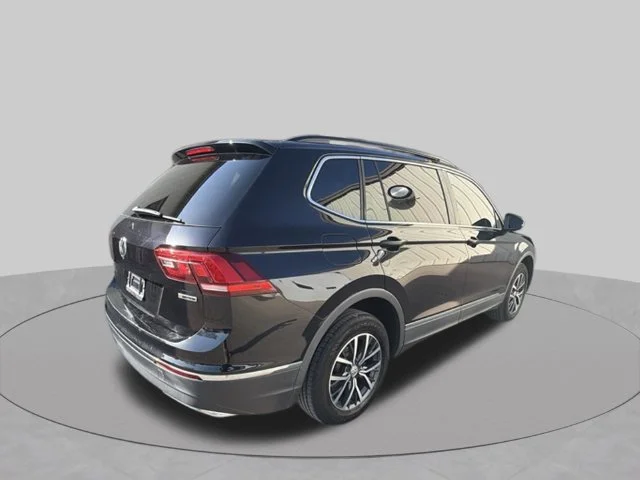 Used 2020 Black Volkswagen 2.0T SE image 3