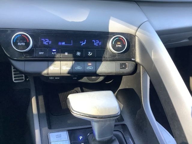 2025 Hyundai Elantra SEL - Photo 28