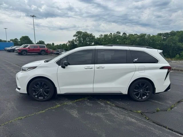 Used 2022 White Toyota XSE image 6