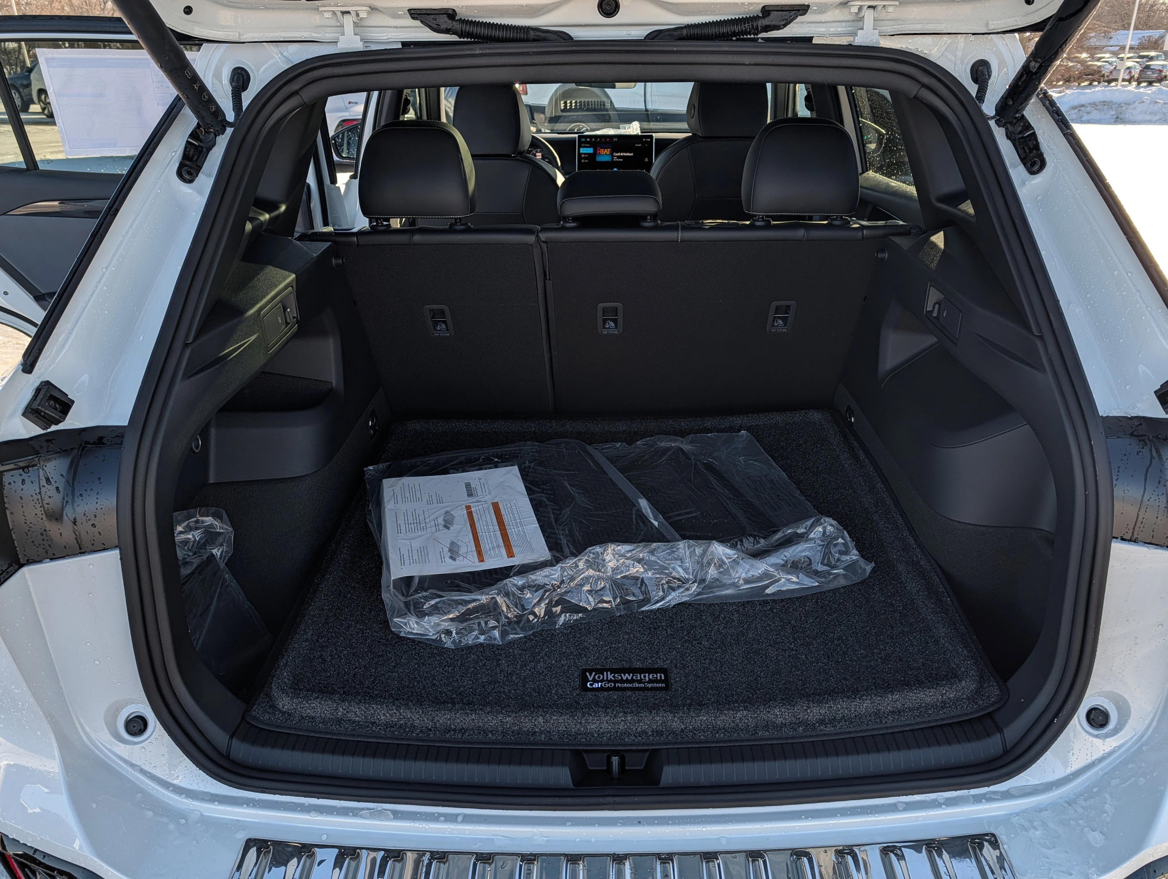 2026 Volkswagen Tiguan SE R-LINE BLACK - Photo 6