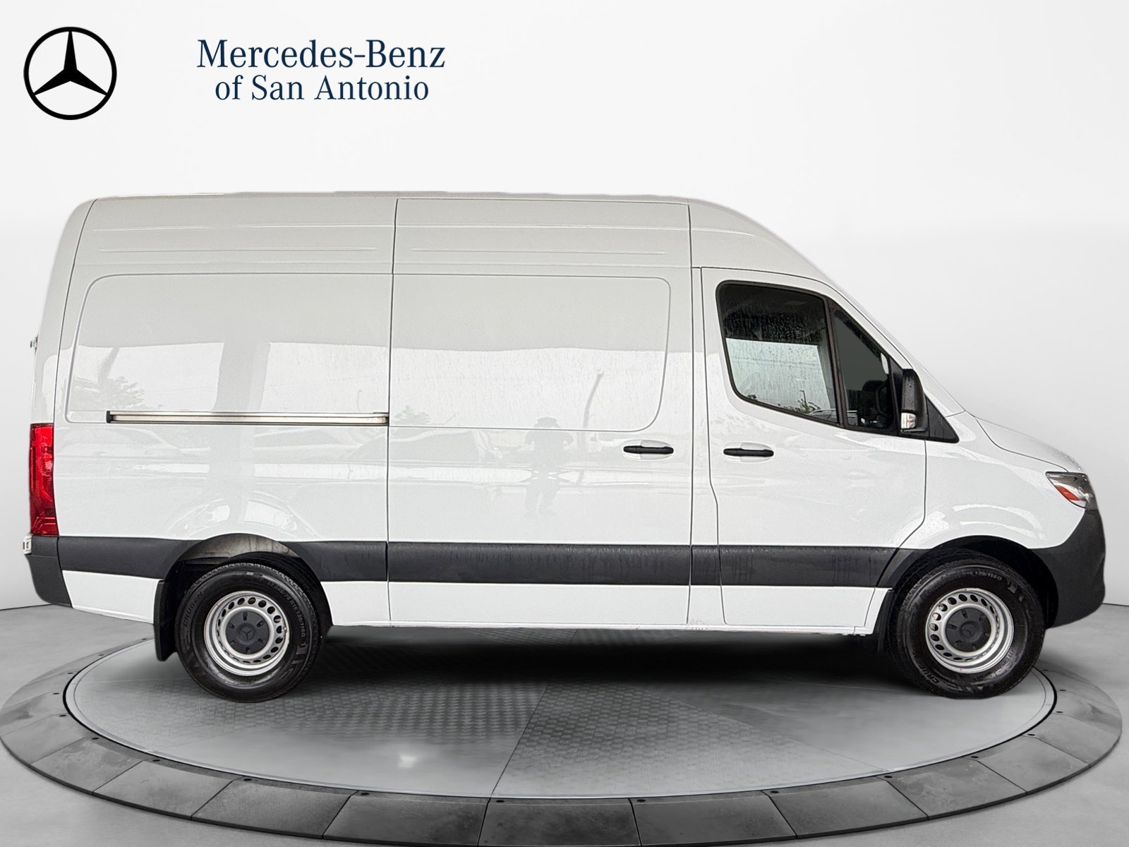Used 2025 Arctic White Mercedes-Benz Cargo 144 WB image 8